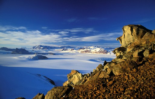 Transantarctic Mountains, Northern Victoria Land, view from close to Cape Roberts Photo: Hannes Grobe, Alfred Wegener Institute for Polar and Marine Research, Germany.